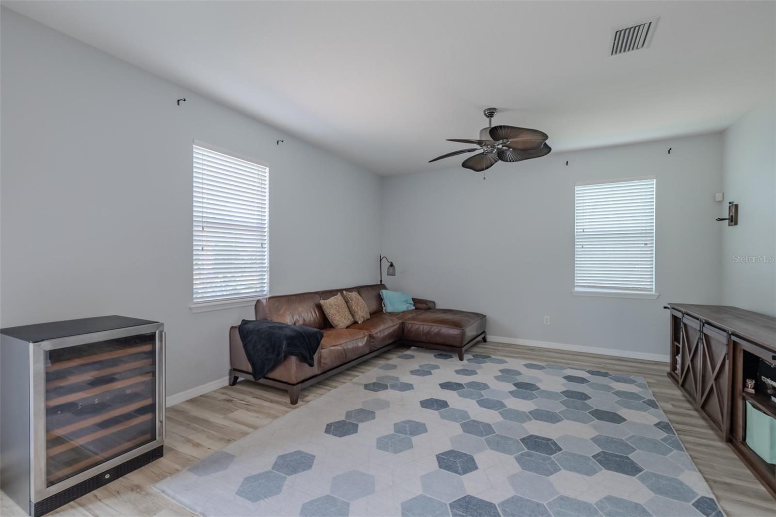12206 Fairlawn Property Photo 9