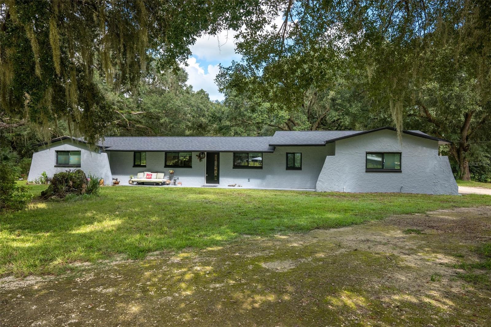9797 Cr 674 Property Photo 1