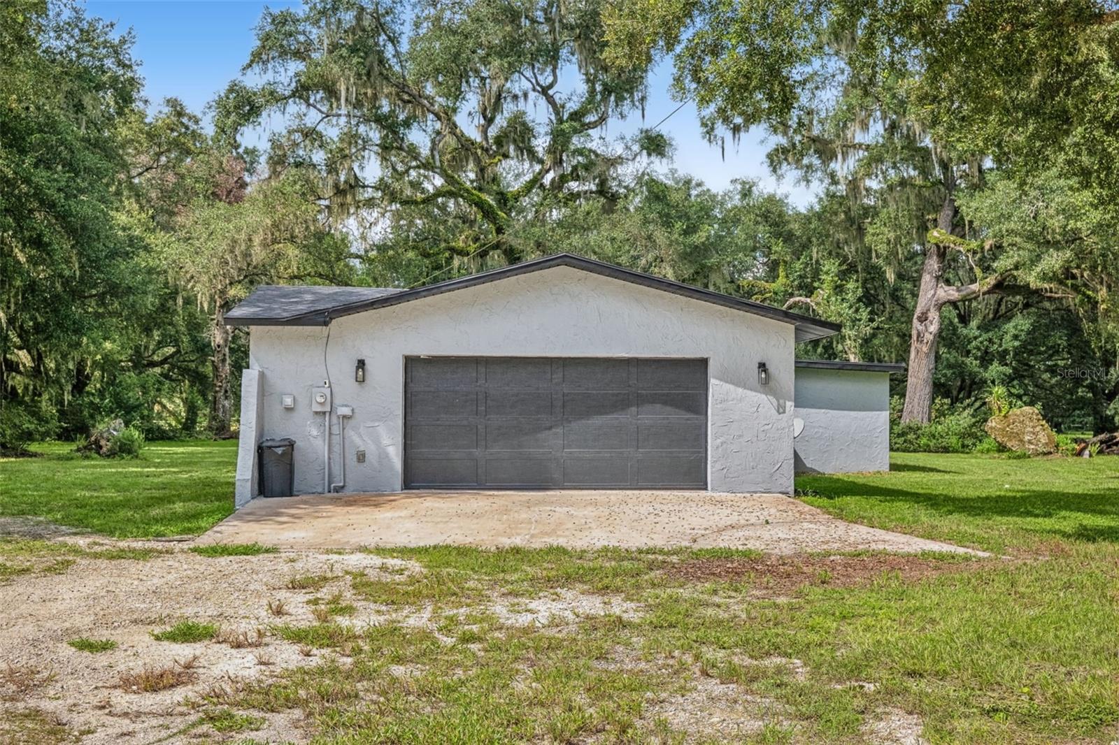 9797 Cr 674 Property Photo 6