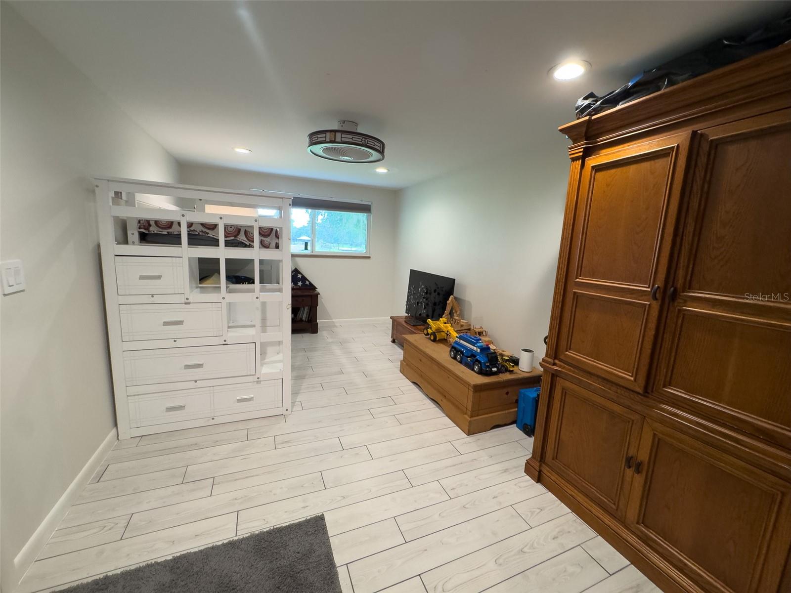9797 Cr 674 Property Photo 34