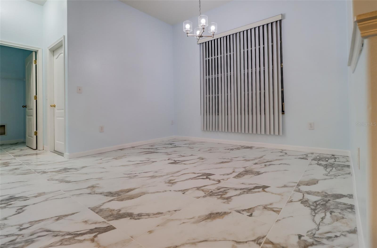 207 Taylor Bay Ln Property Photo 11