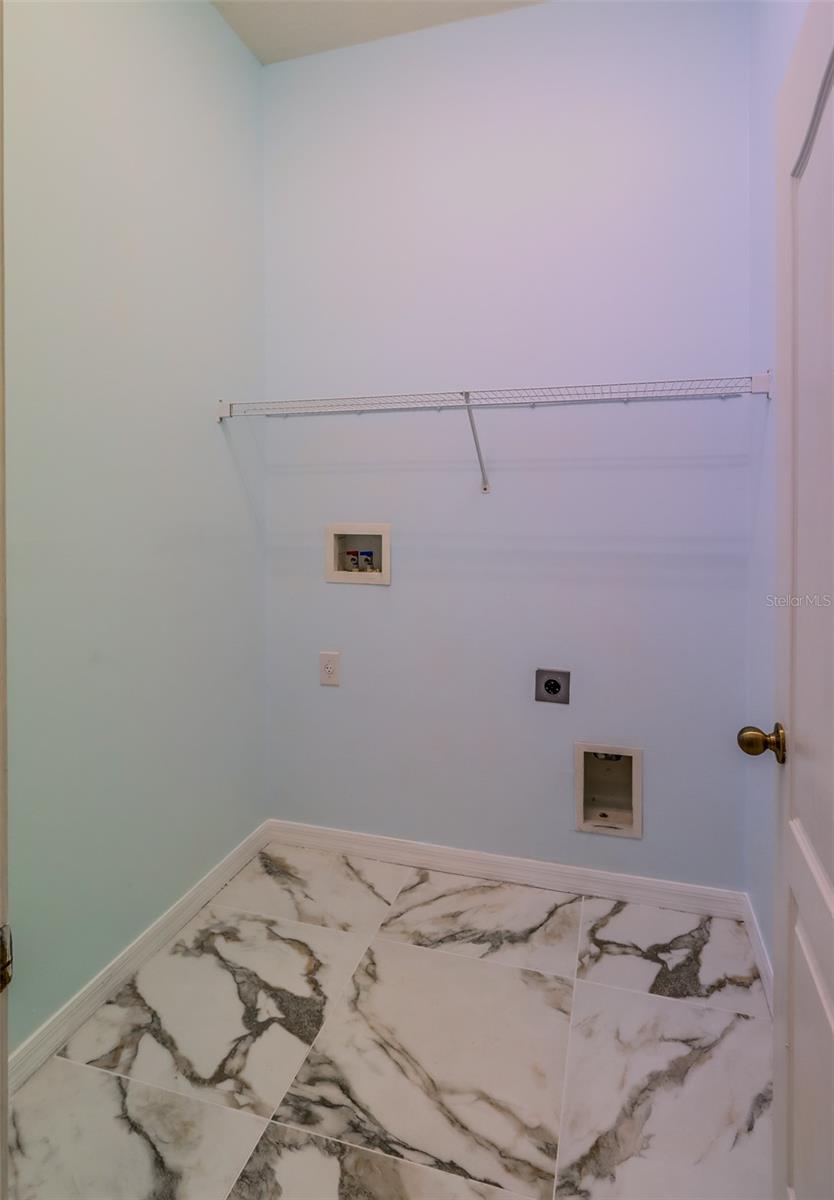 207 Taylor Bay Ln Property Photo 41