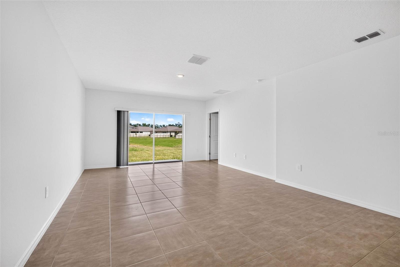 12449 Whisk Ct Property Photo 14