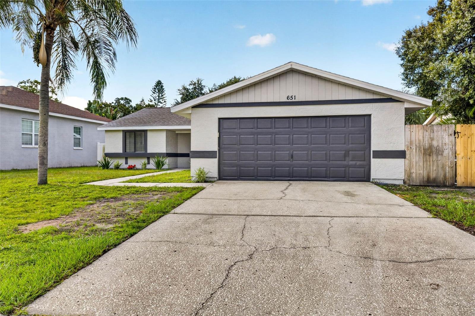 651 Timber Bay Cir E Property Photo 4