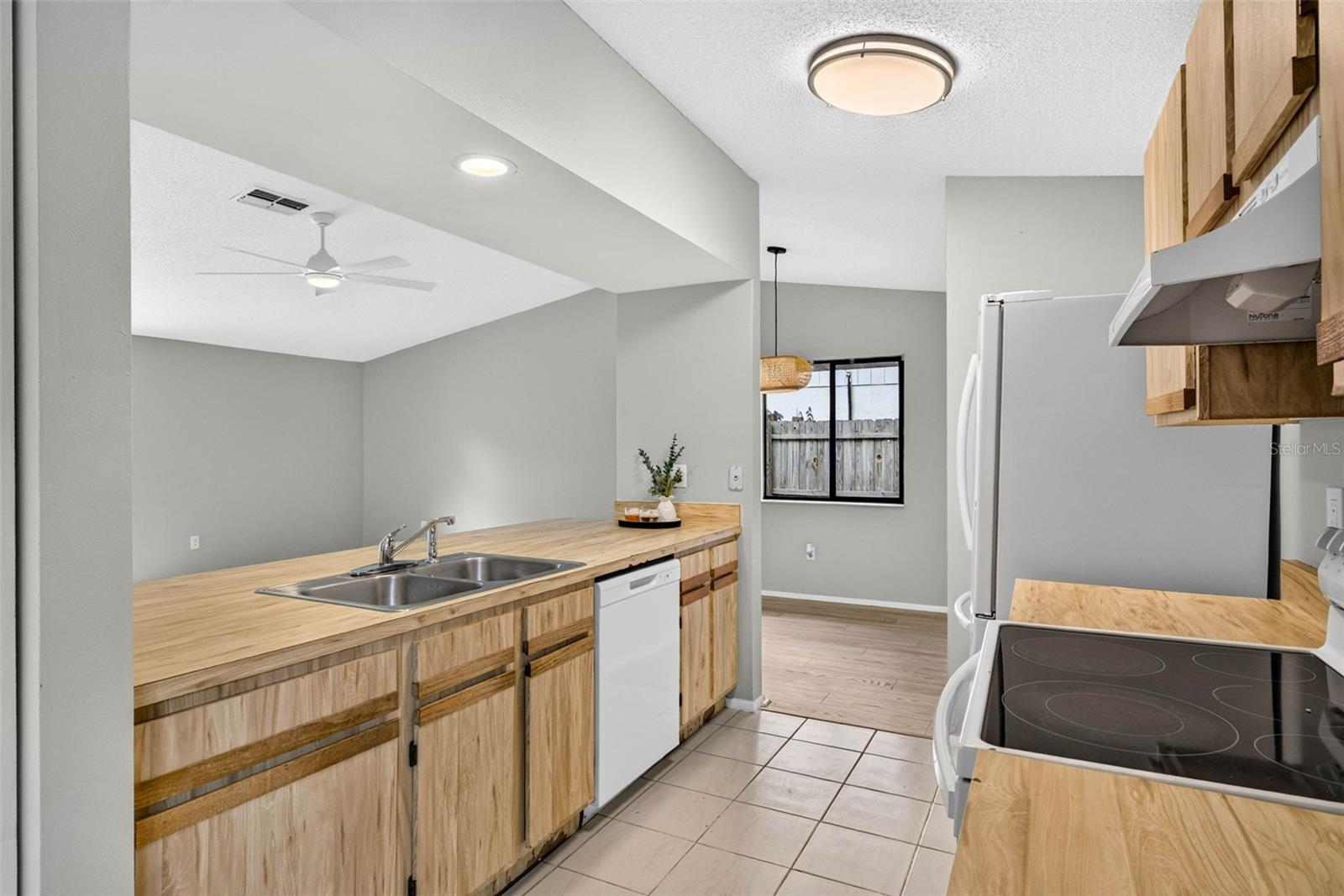 651 Timber Bay Cir E Property Photo 15