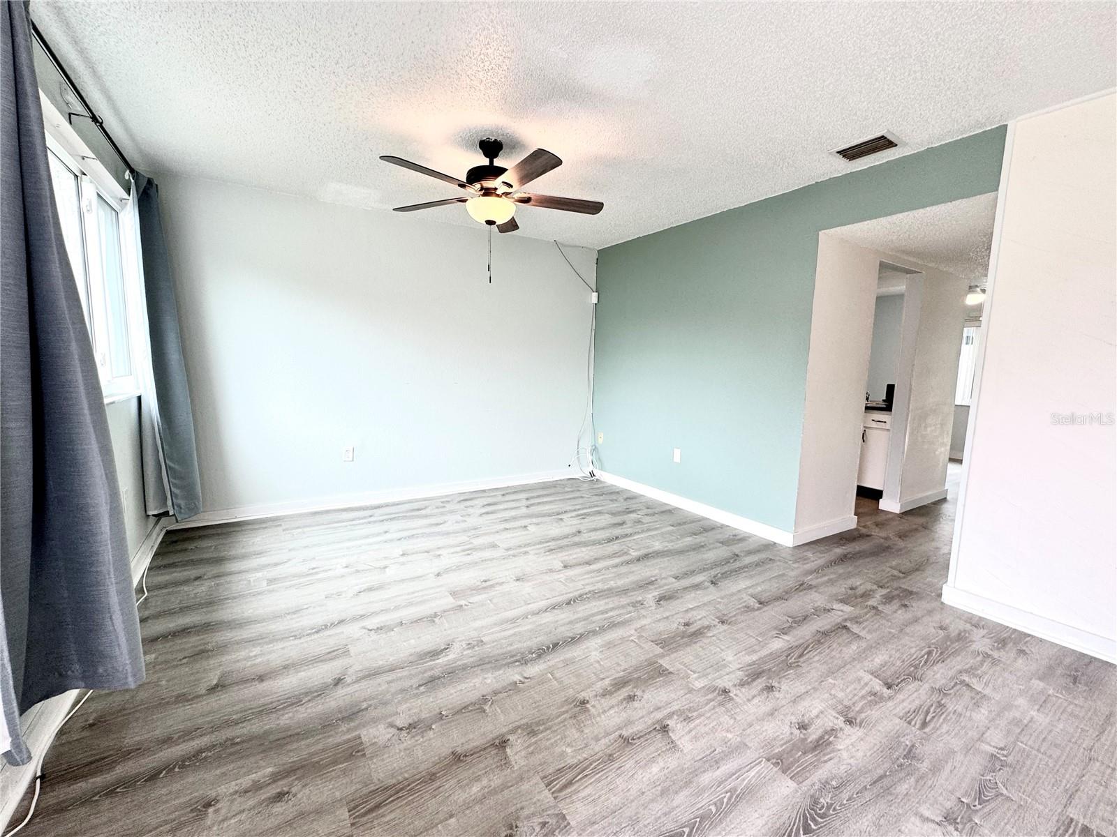 1845 Pine Cone Cir Property Photo 3