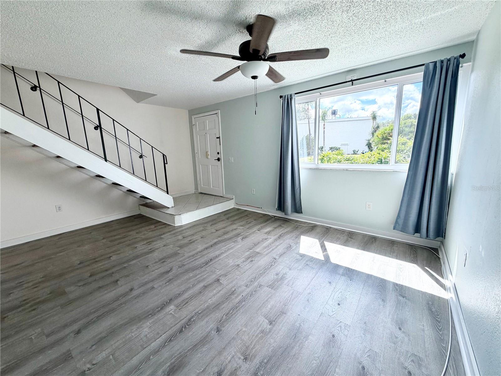 1845 Pine Cone Cir Property Photo 4
