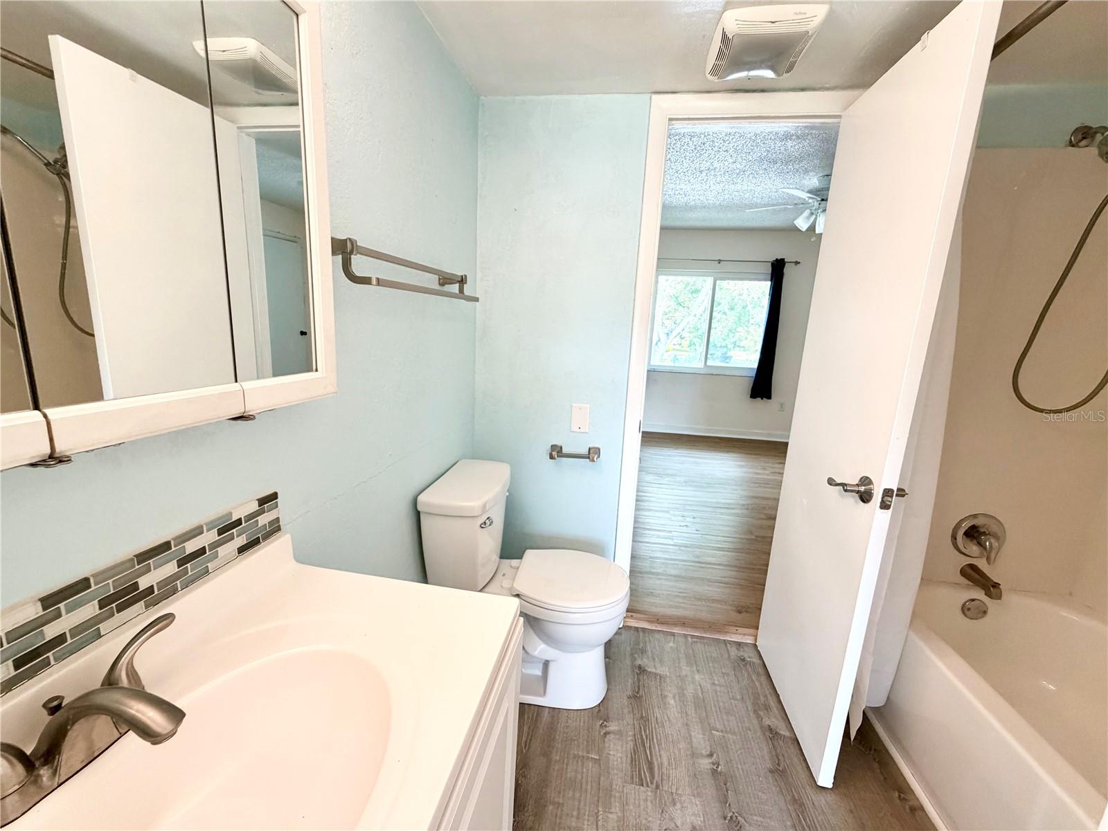 1845 Pine Cone Cir Property Photo 14