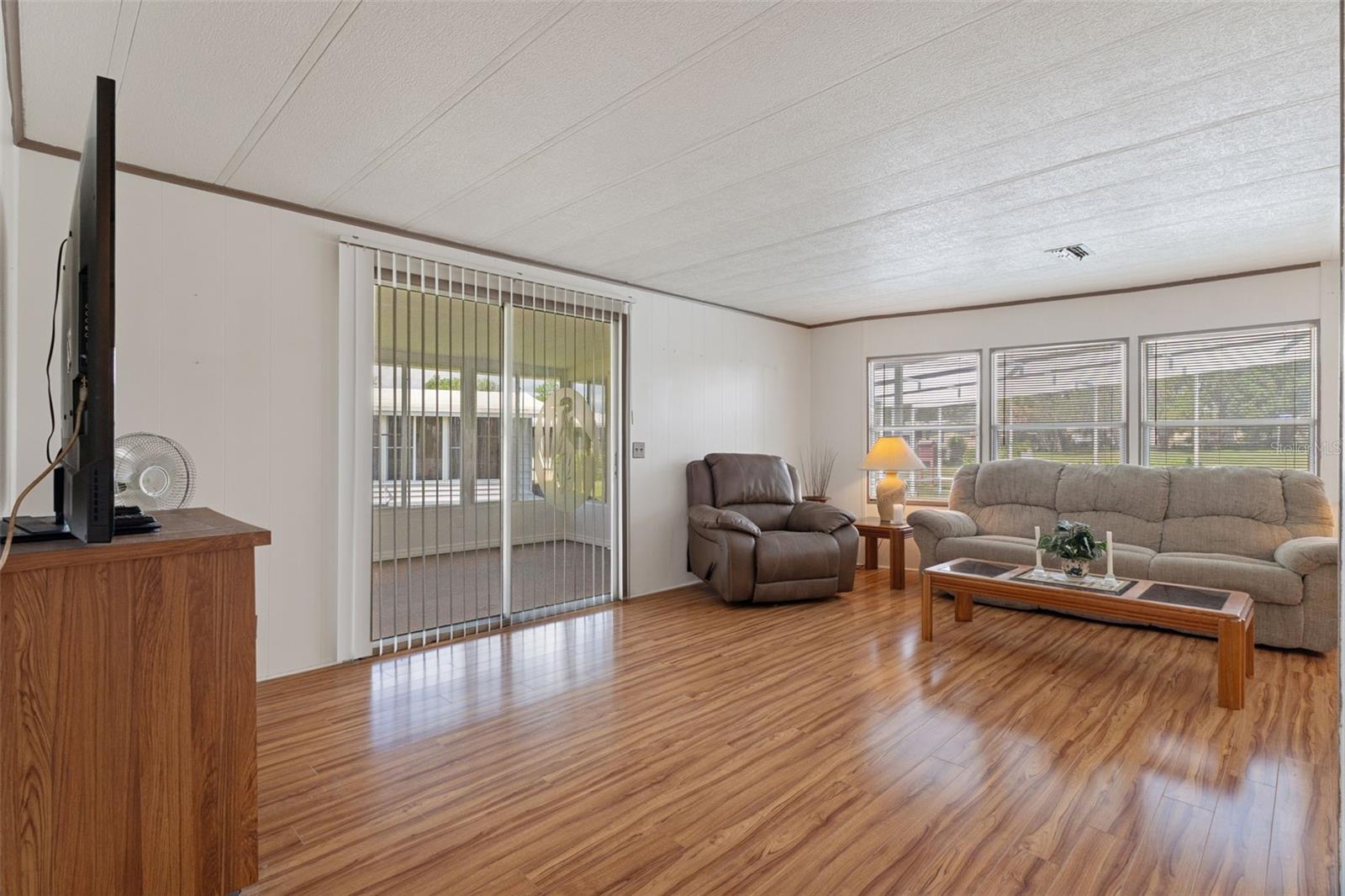 8164 Highpoint Blvd Property Photo 10
