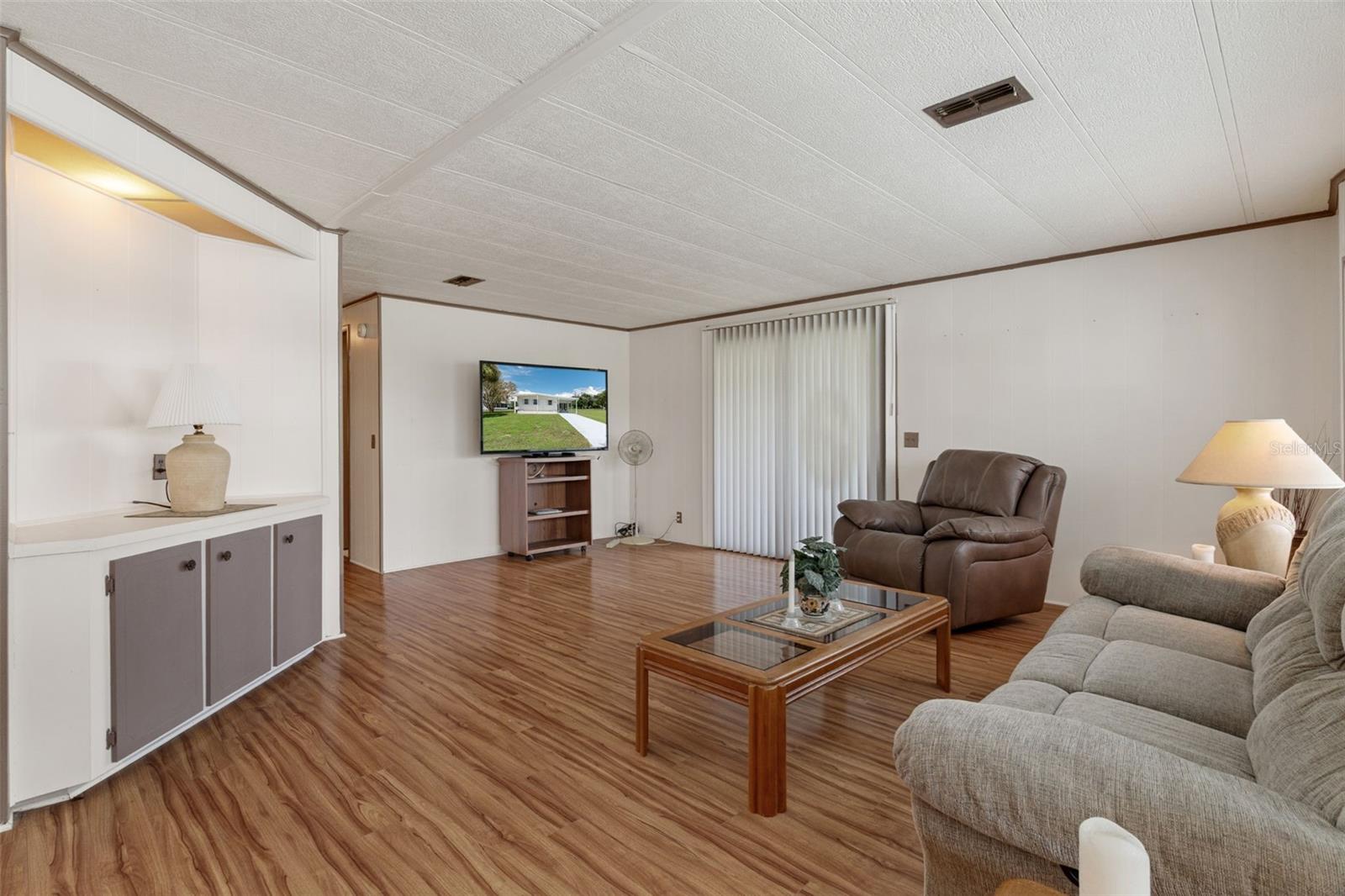 8164 Highpoint Blvd Property Photo 11