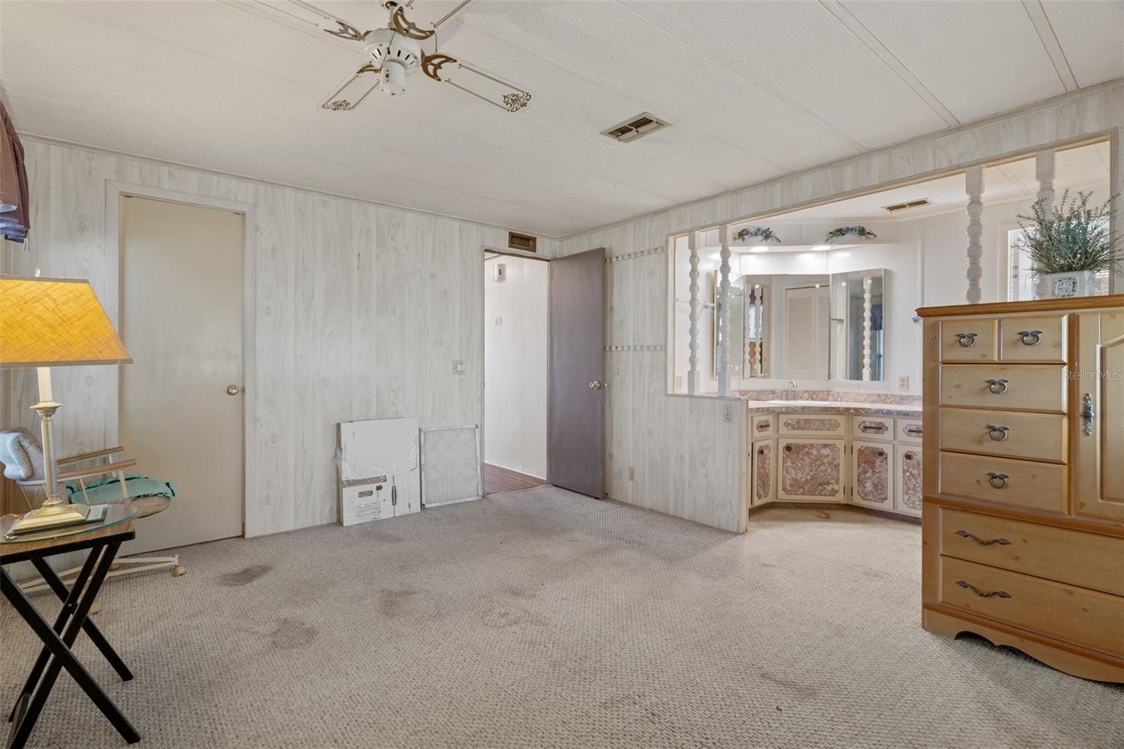 8164 Highpoint Blvd Property Photo 23