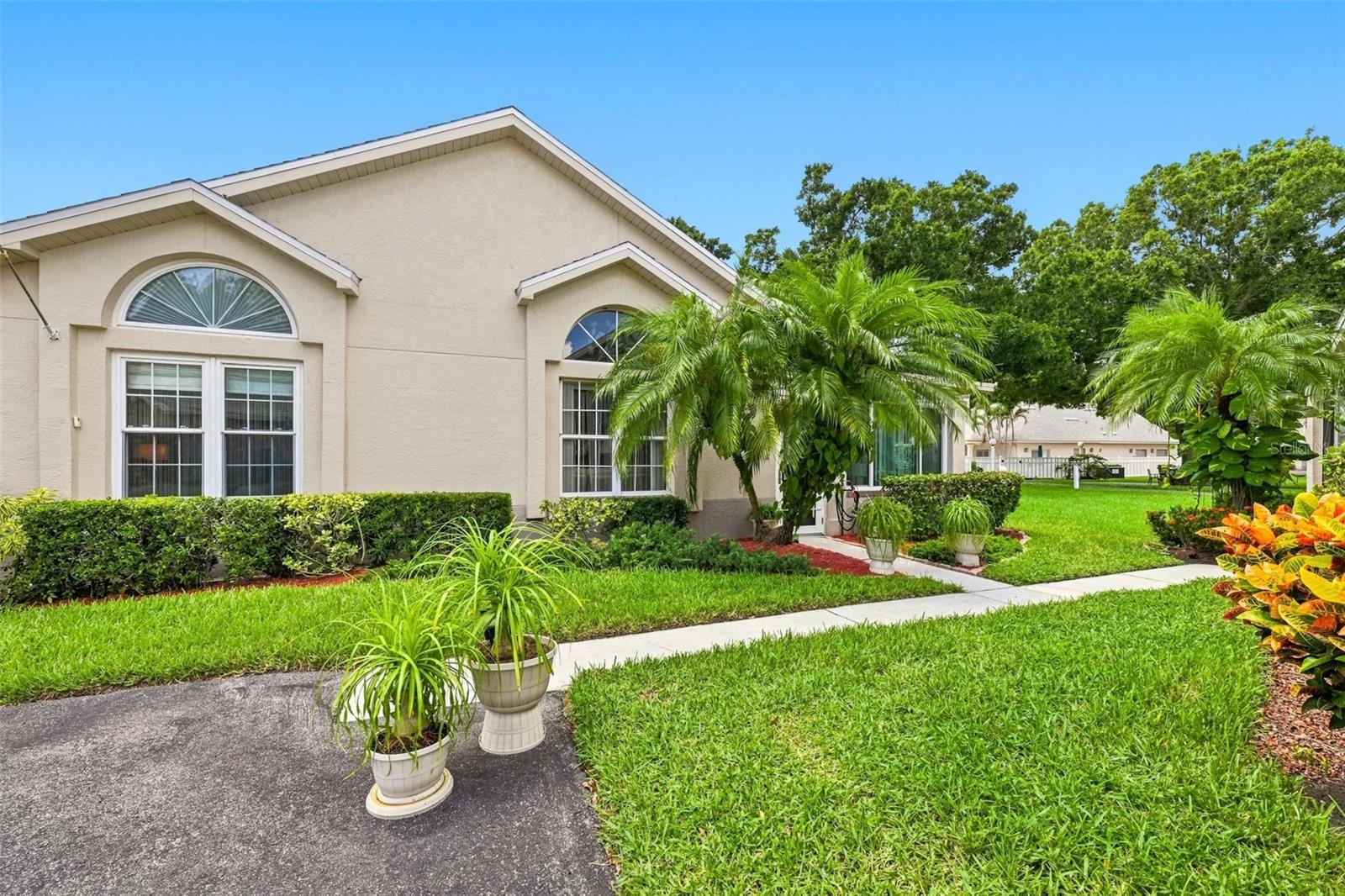 1131 Golfview Woods Dr Property Photo 3