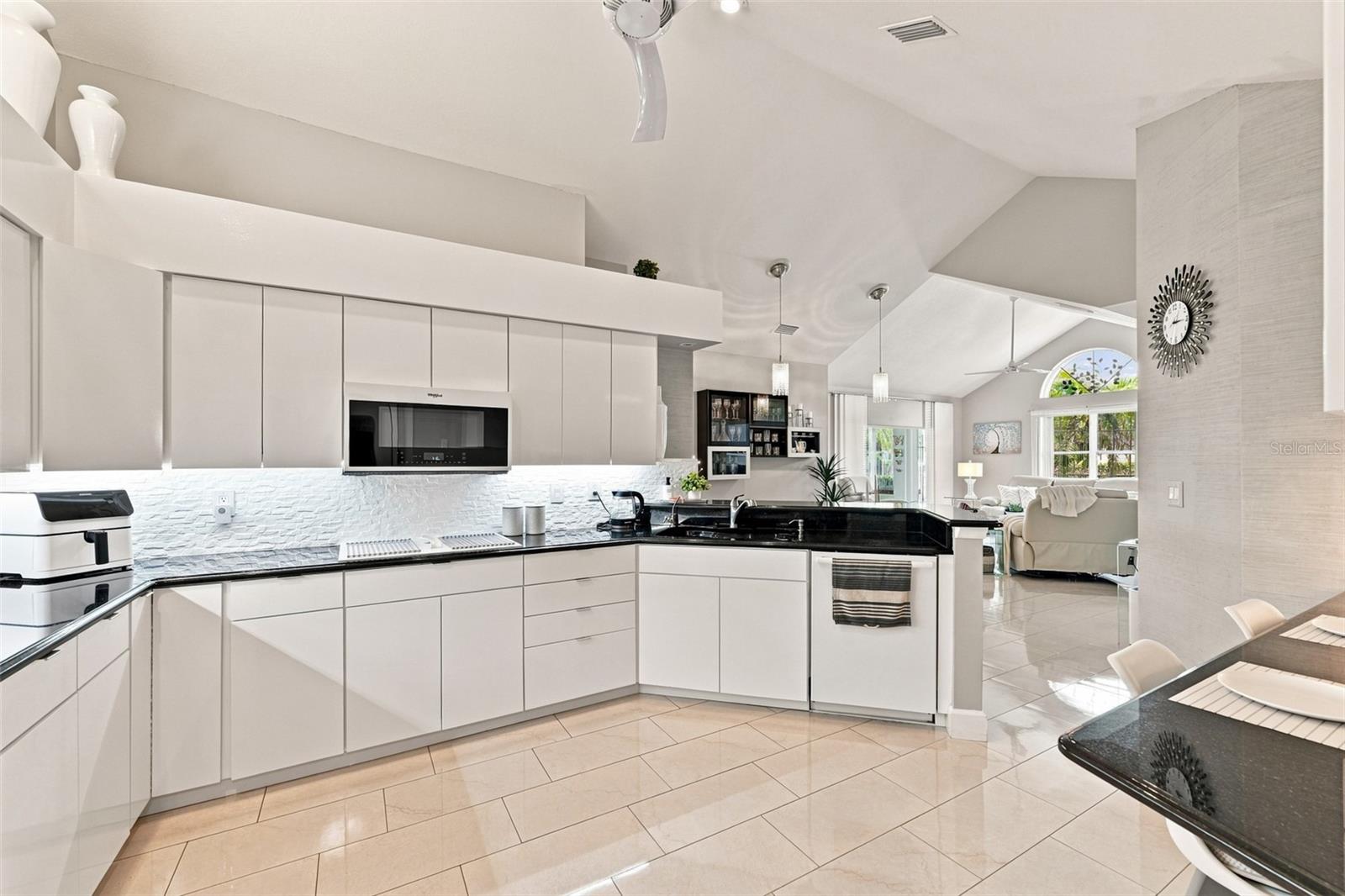 1131 Golfview Woods Dr Property Photo 17