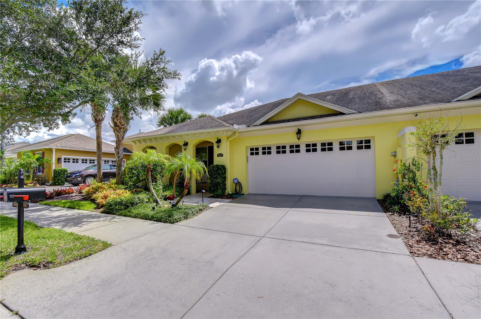 6810 Muncaster Ct Property Photo 3