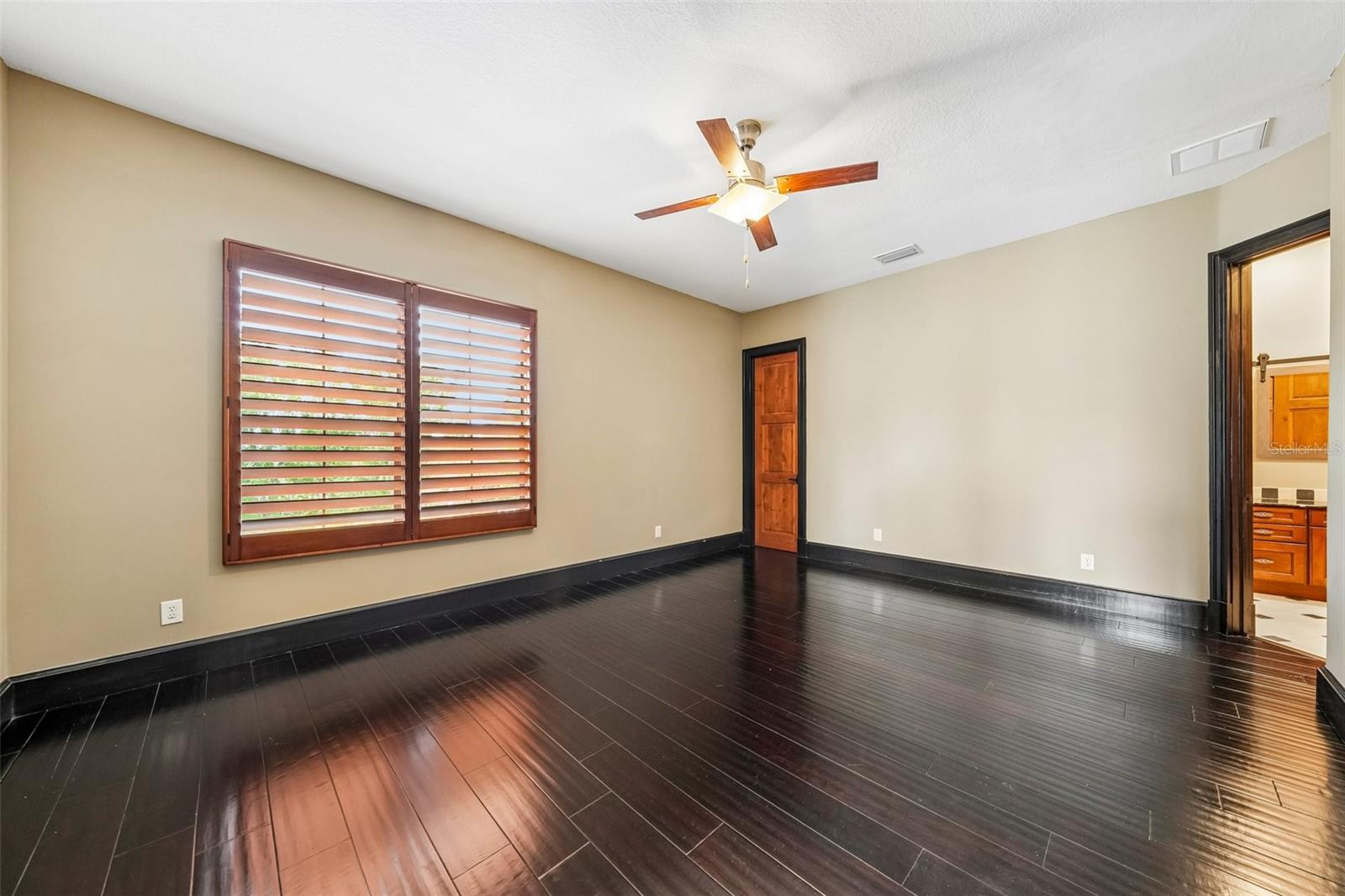 10641 Broadland Pass Property Photo 48