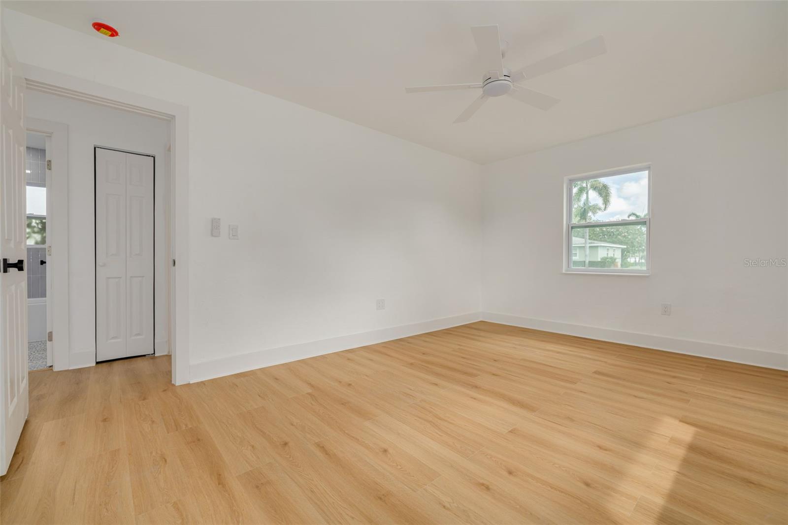 5054 60th St N Property Photo 18