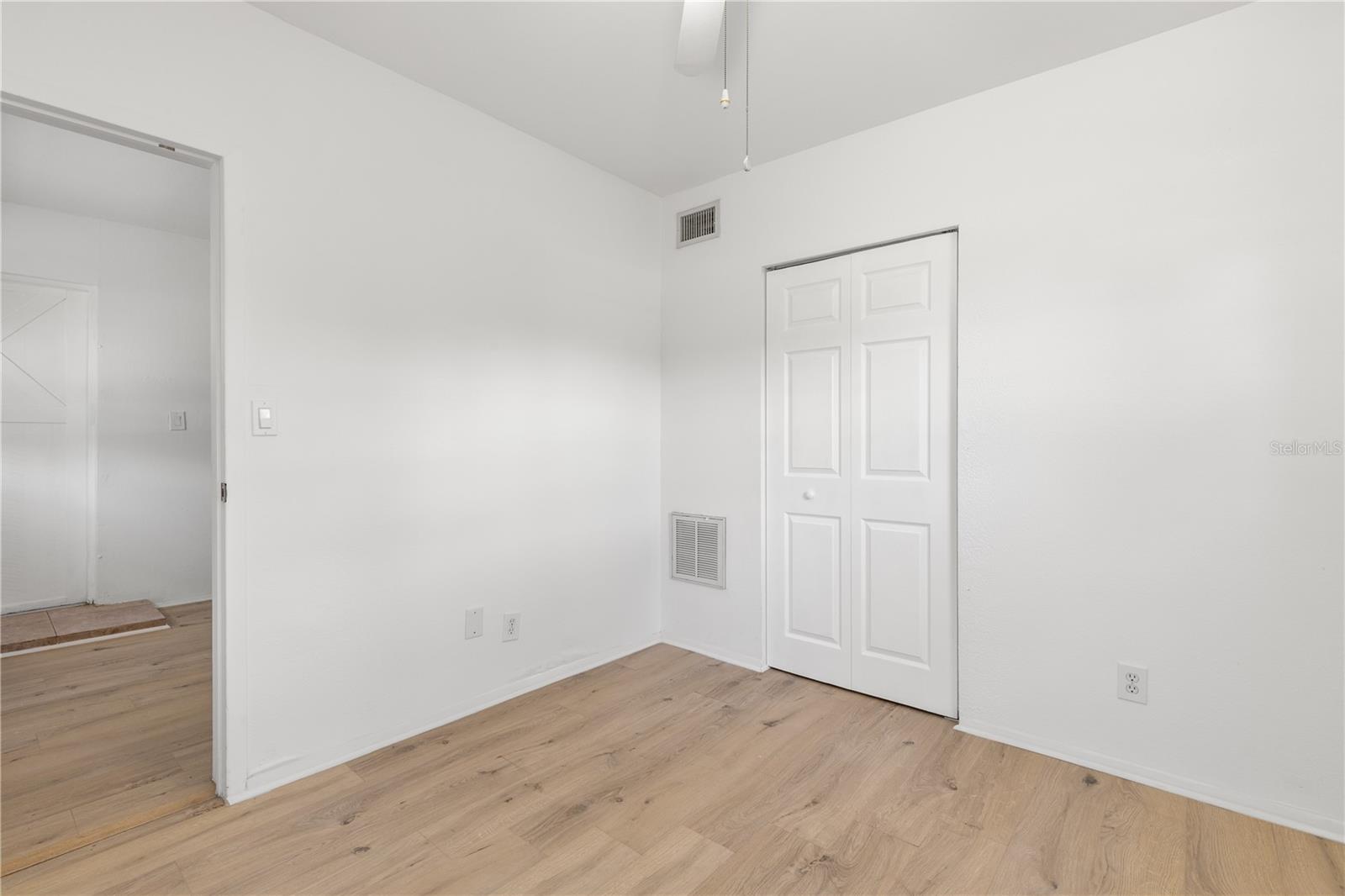 9845 60th St Property Photo 30