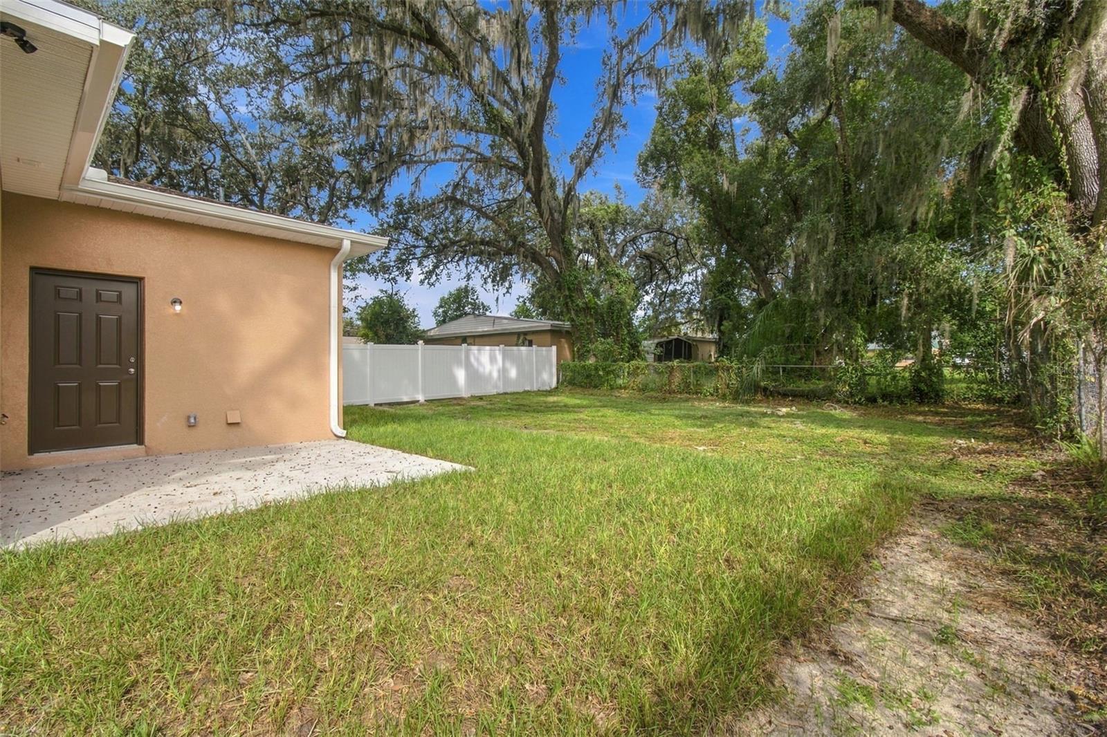 308 E Damon St Property Photo 8