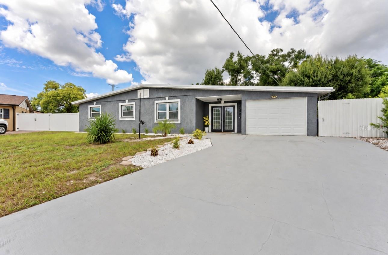 5208 Ansley Cir Property Photo 1