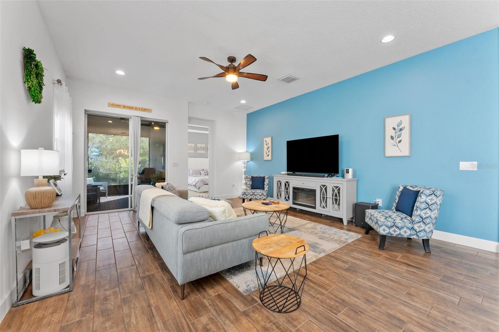 5520 Silver Sun Dr Property Photo 4