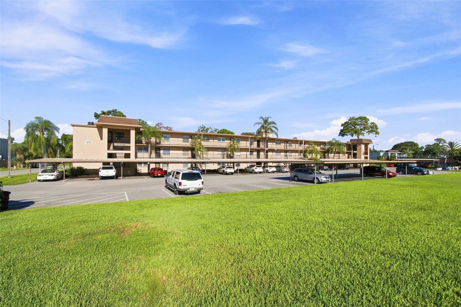 1370 HEATHER RIDGE BLVD #104 Property Photo 1