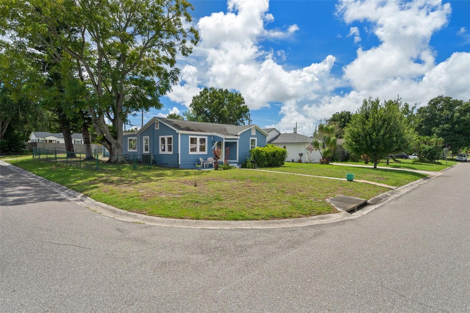 5300 39 Ave N Property Photo 5