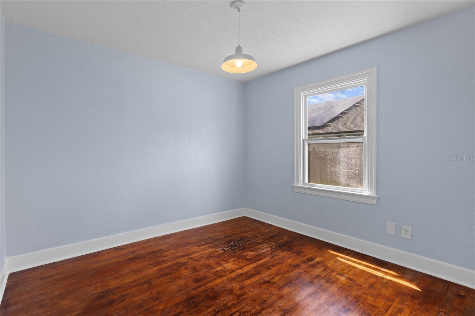 5300 39 Ave N Property Photo 17