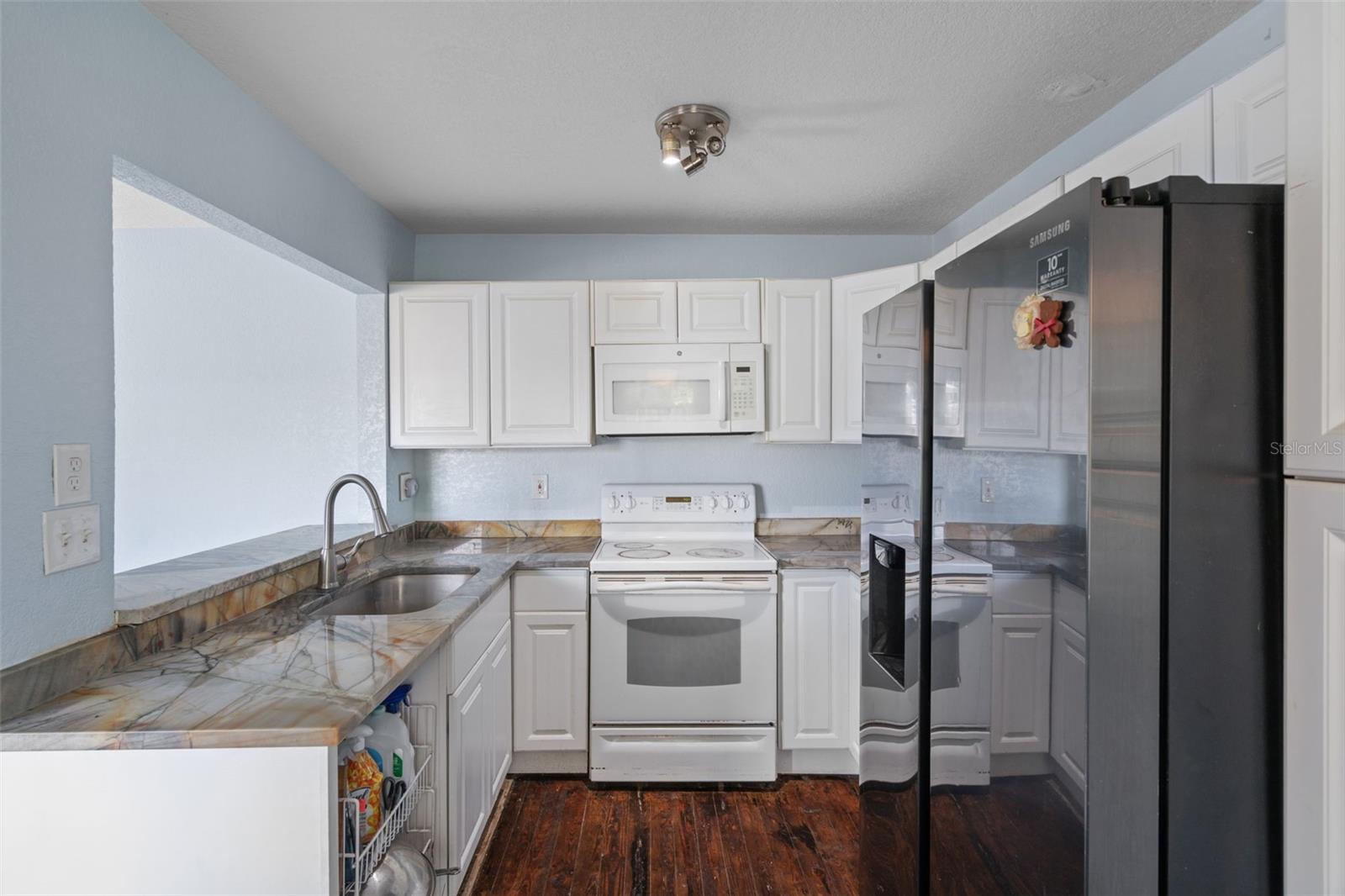 5300 39 Ave N Property Photo 22