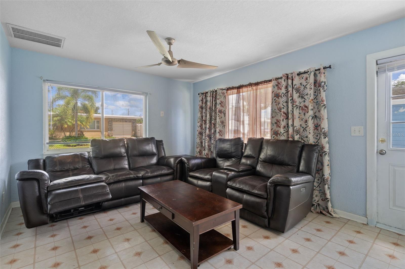 5300 39 Ave N Property Photo 28