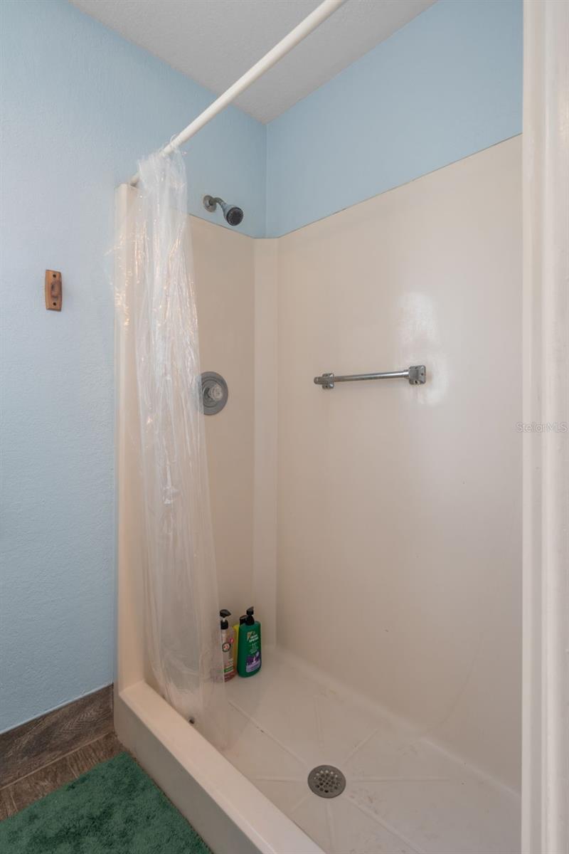 5300 39 Ave N Property Photo 31