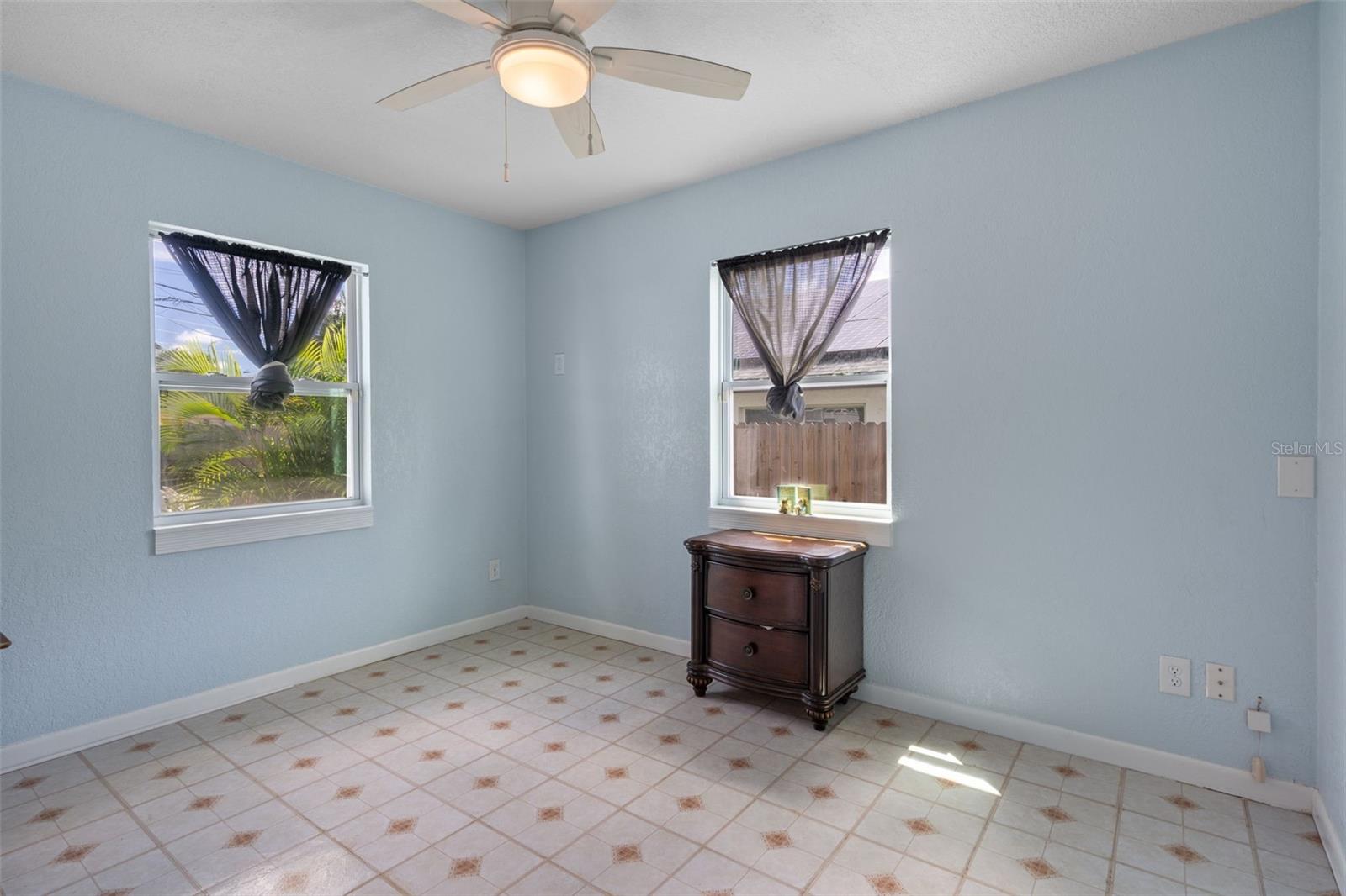 5300 39 Ave N Property Photo 33