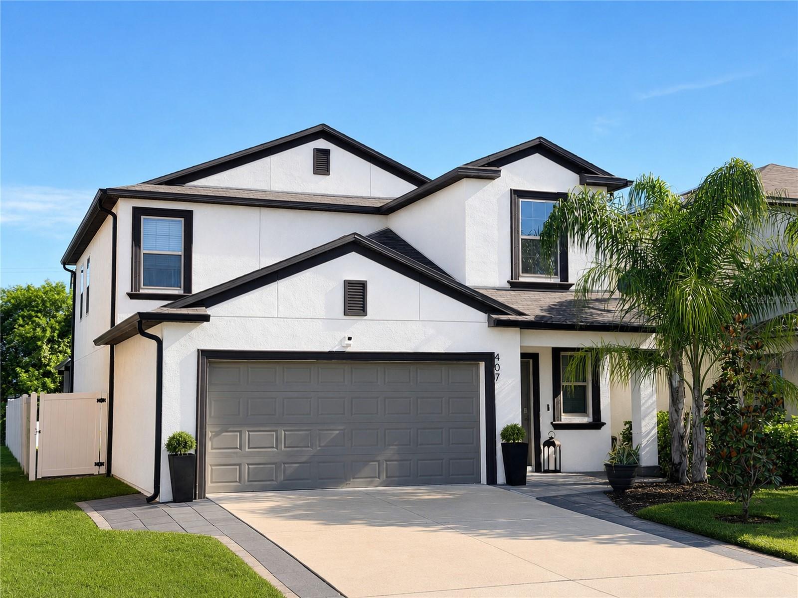 407 Royal Empress Dr Property Photo 1