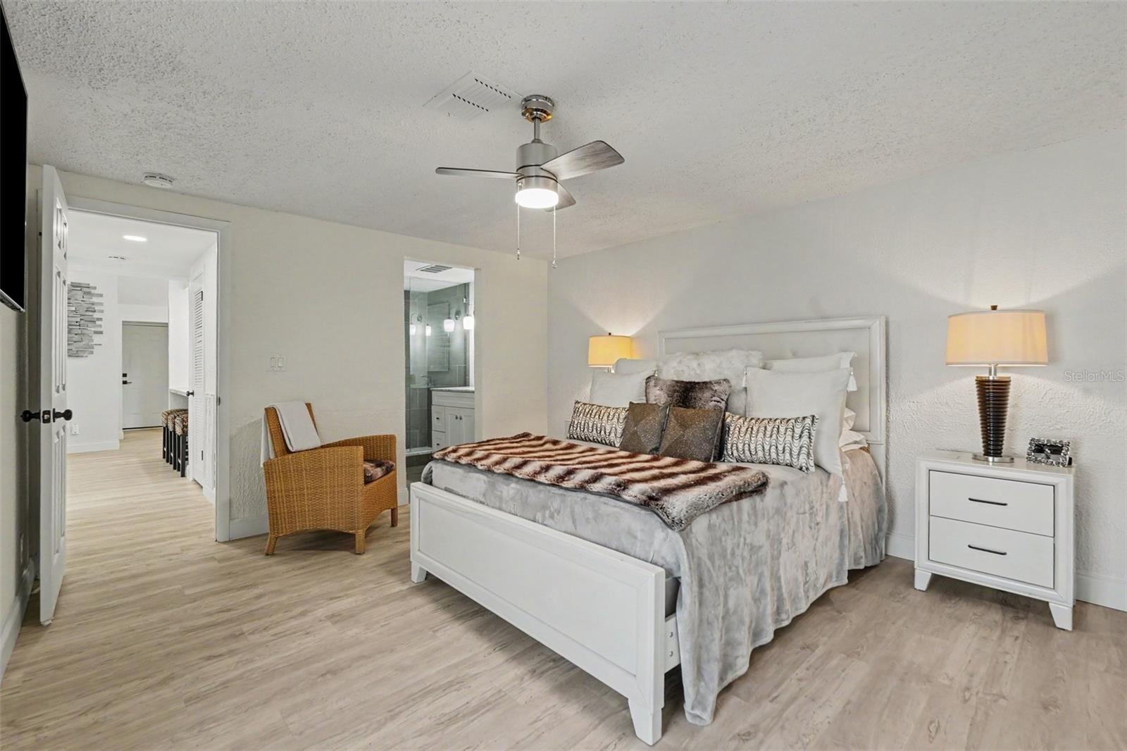 12625 Shell Point Dr Property Photo 5