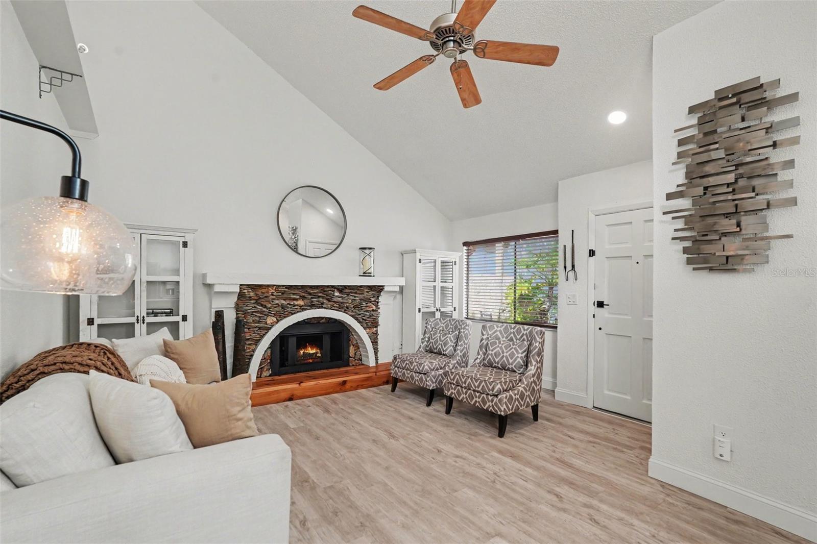 12625 Shell Point Dr Property Photo 13