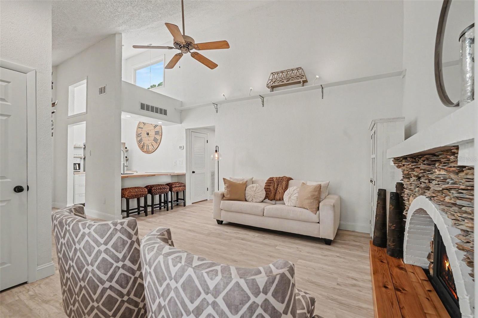 12625 Shell Point Dr Property Photo 14