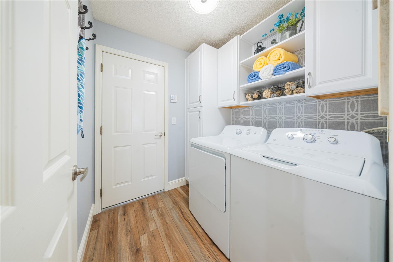 2530 Arrowpointe Dr Property Photo 12
