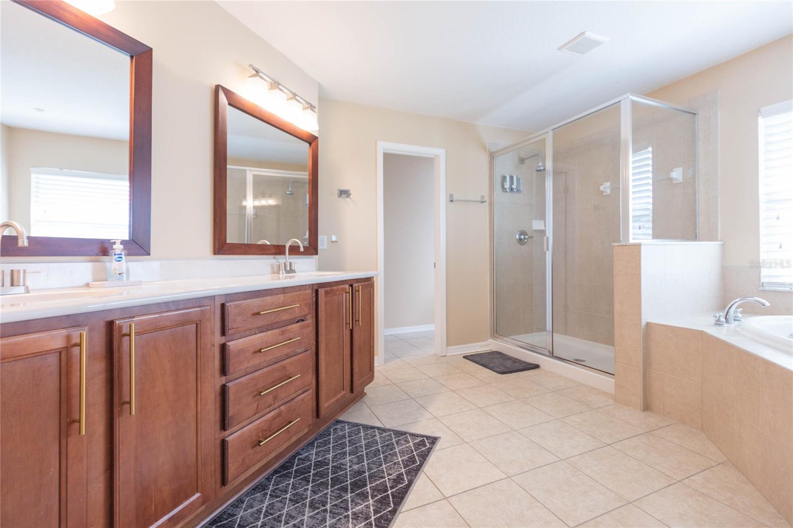4433 Fieldview Cir Property Photo 16