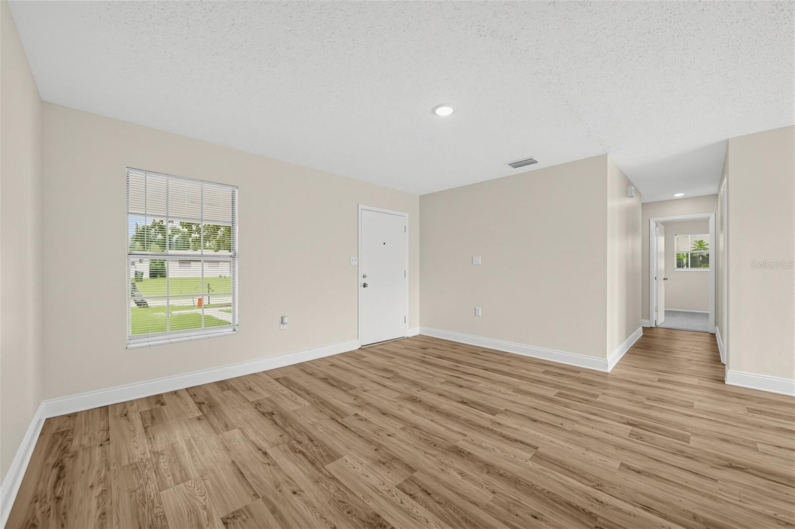 5635 Stull Ave Property Photo 4