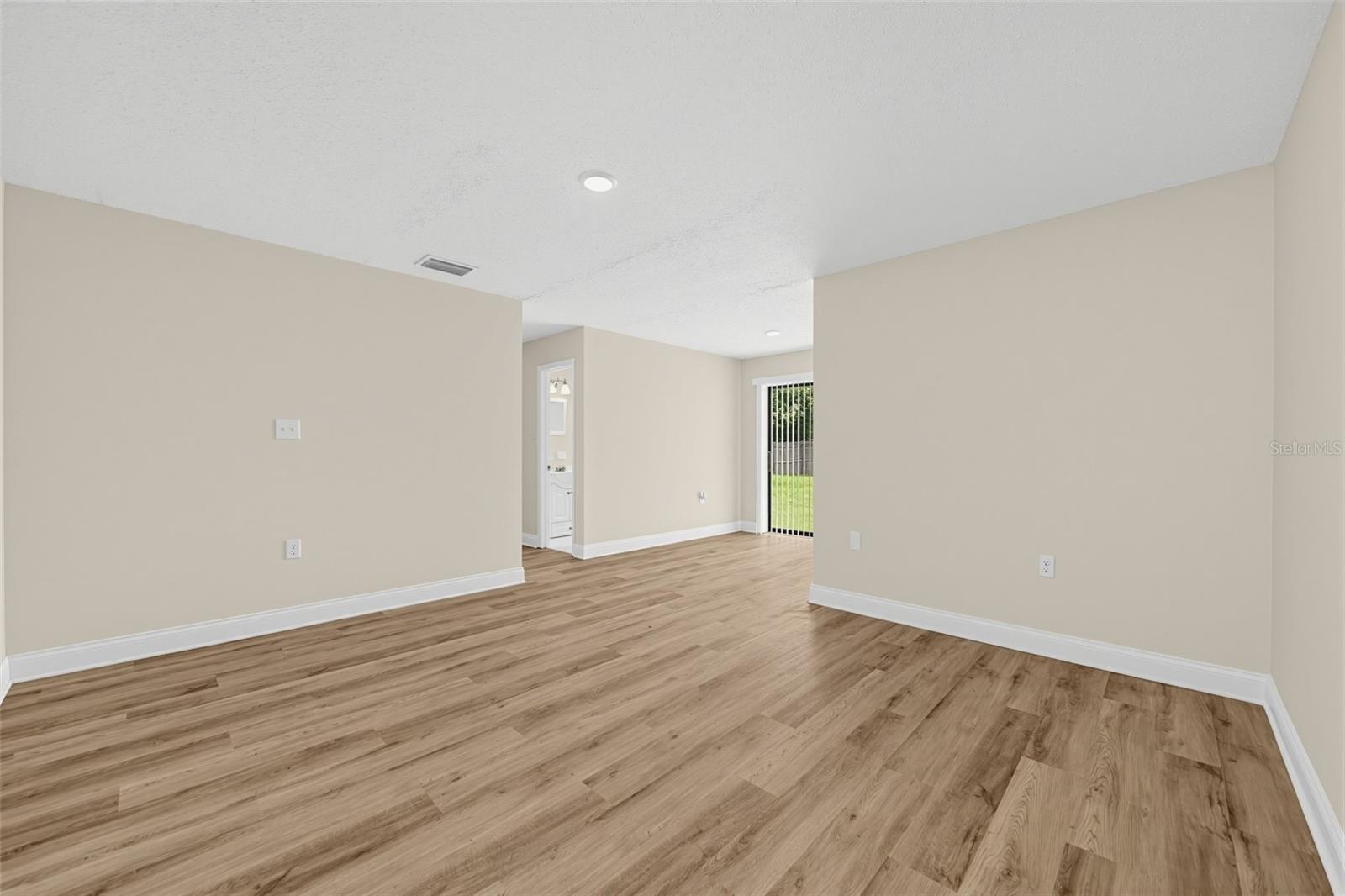 5635 Stull Ave Property Photo 5