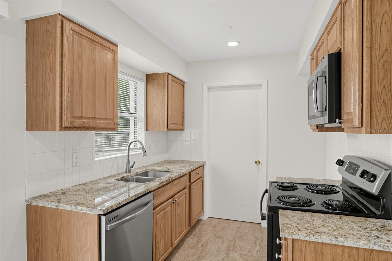 5635 Stull Ave Property Photo 8
