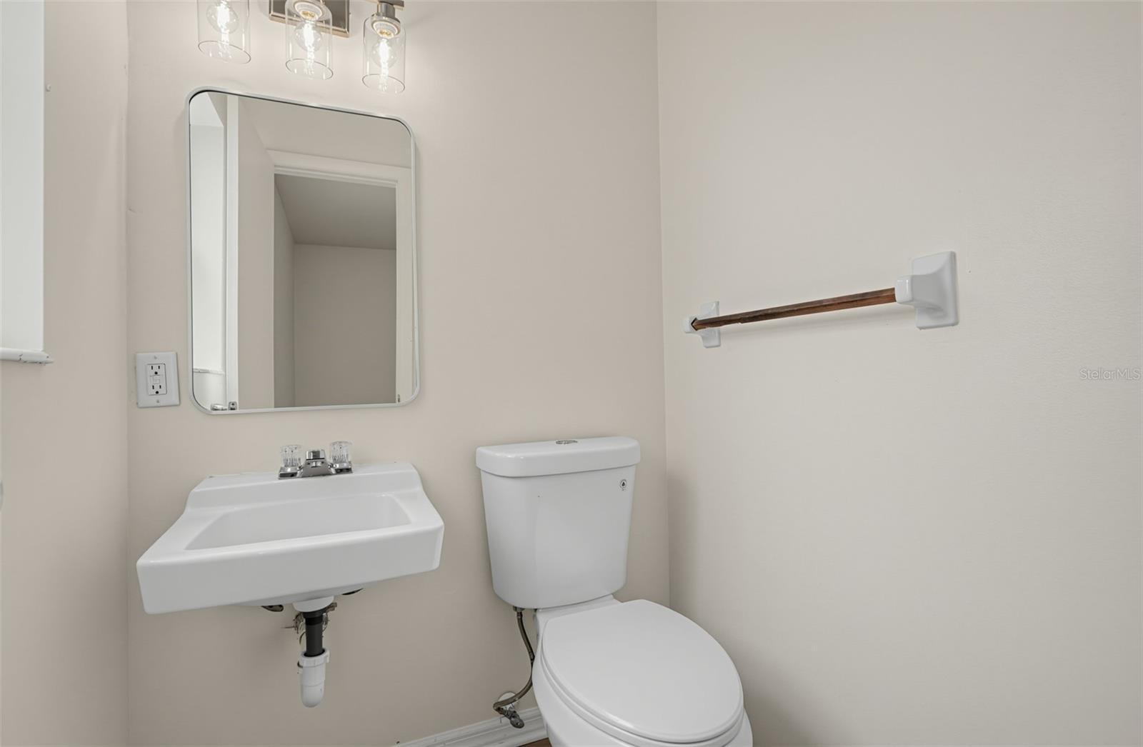 5635 Stull Ave Property Photo 17