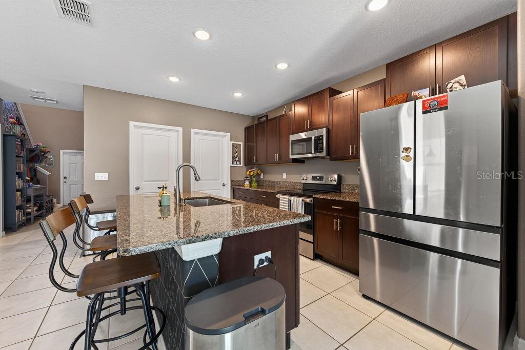 2148 Shining Azul Way Property Photo 6