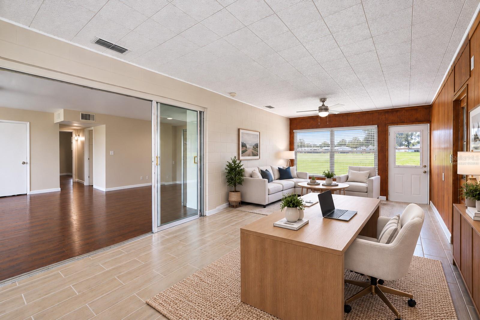 702 Desert Hills Way Property Photo 11