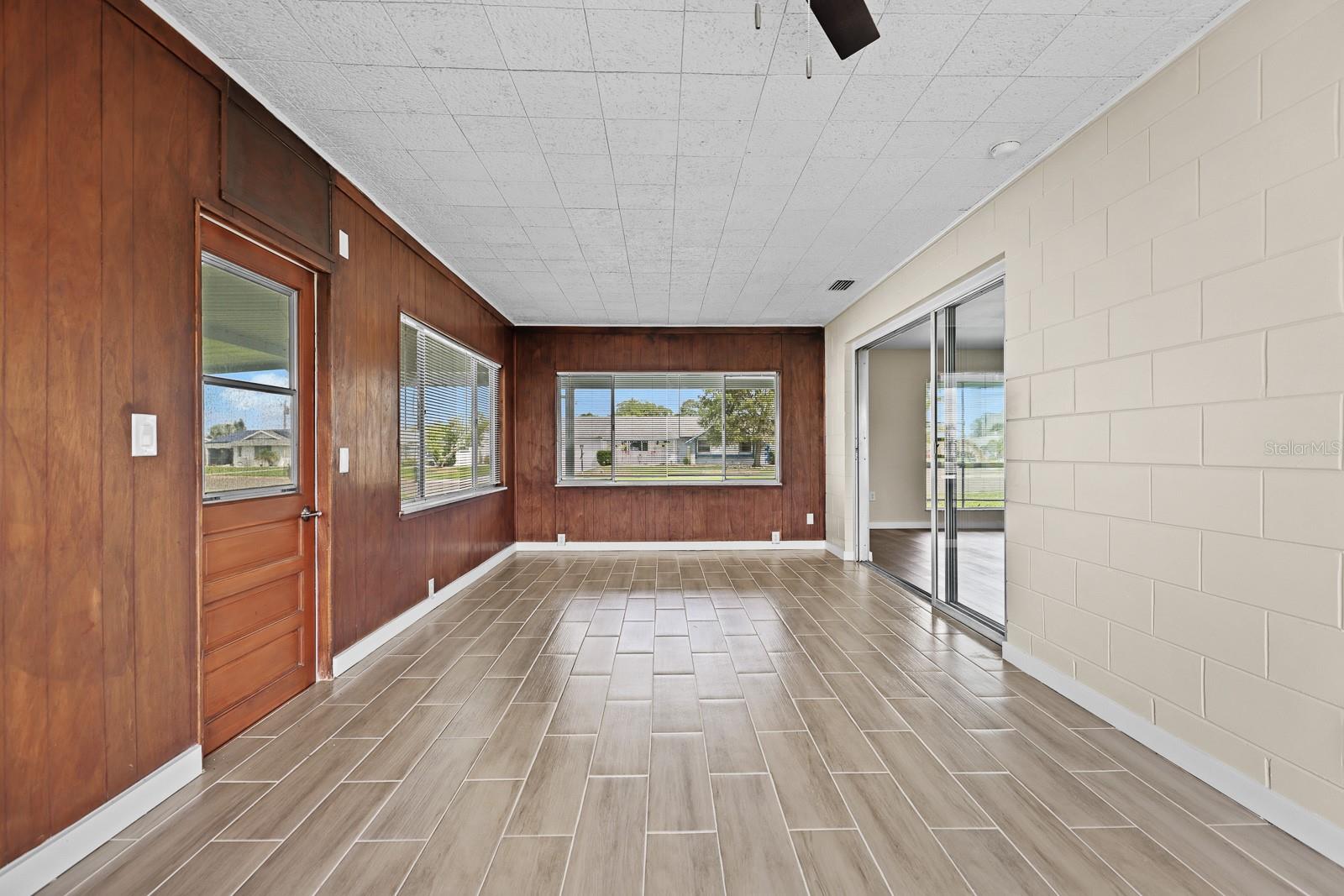702 Desert Hills Way Property Photo 13