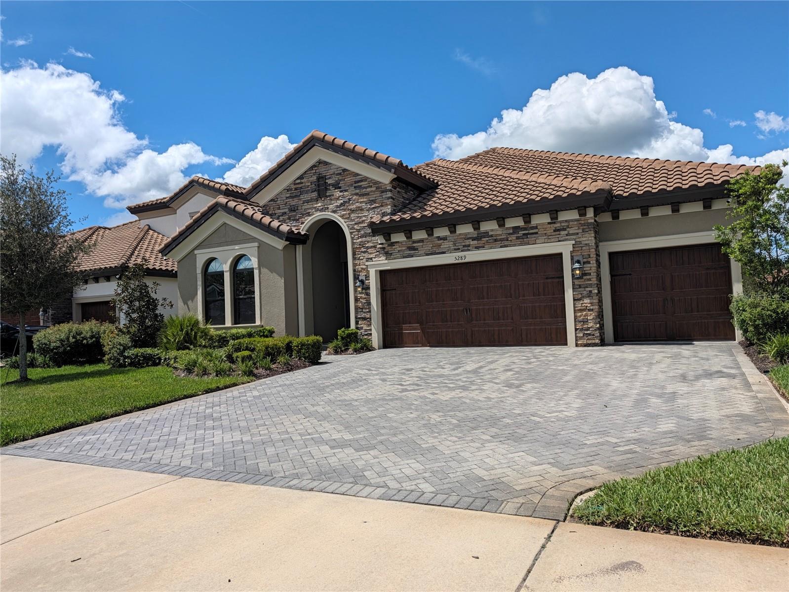 5289 Night Star Trl Property Photo 3