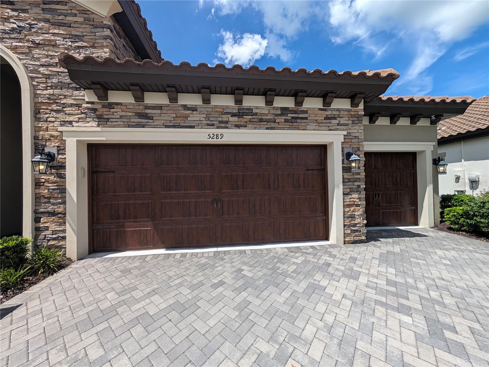 5289 Night Star Trl Property Photo 6