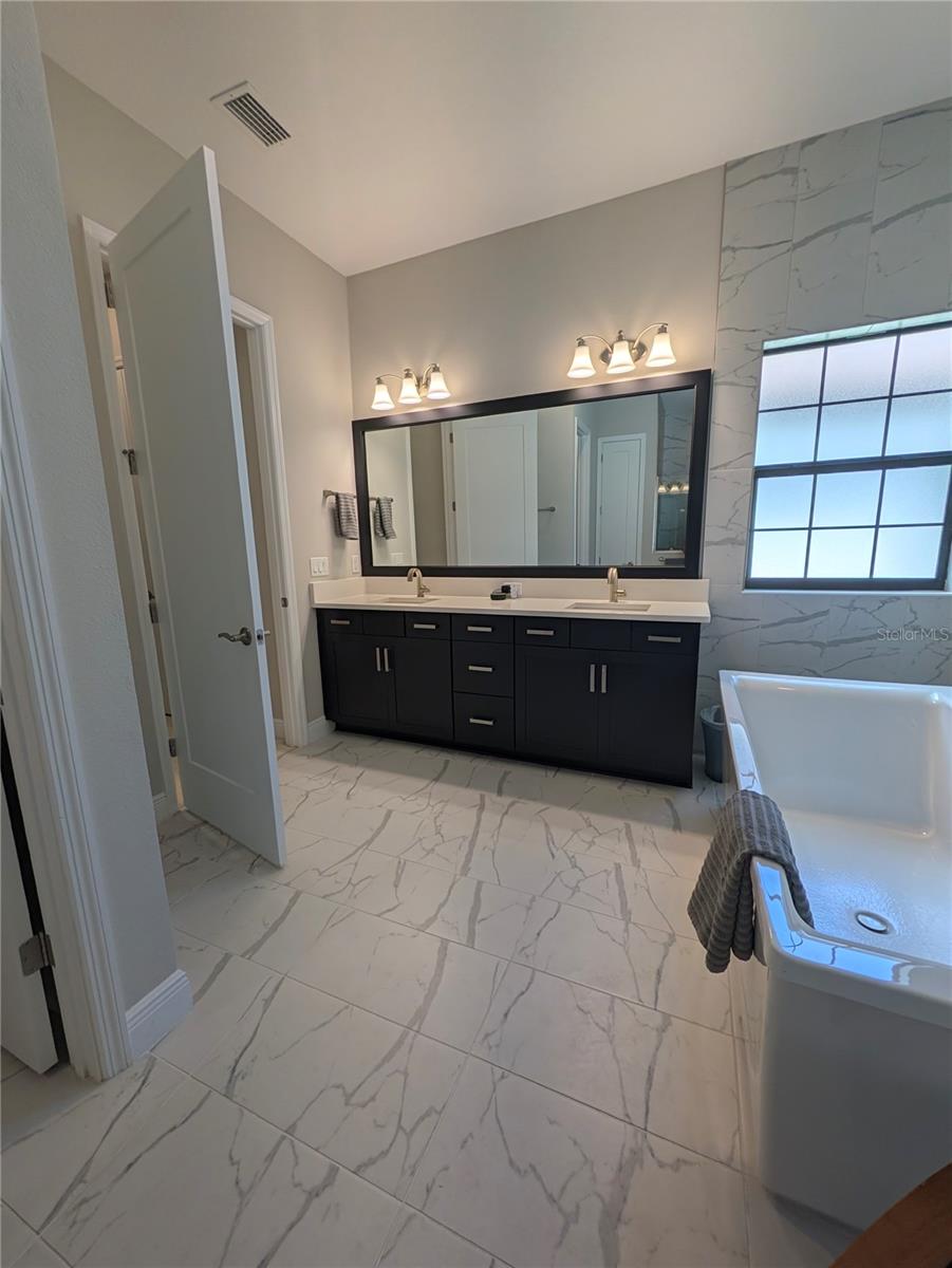 5289 Night Star Trl Property Photo 52