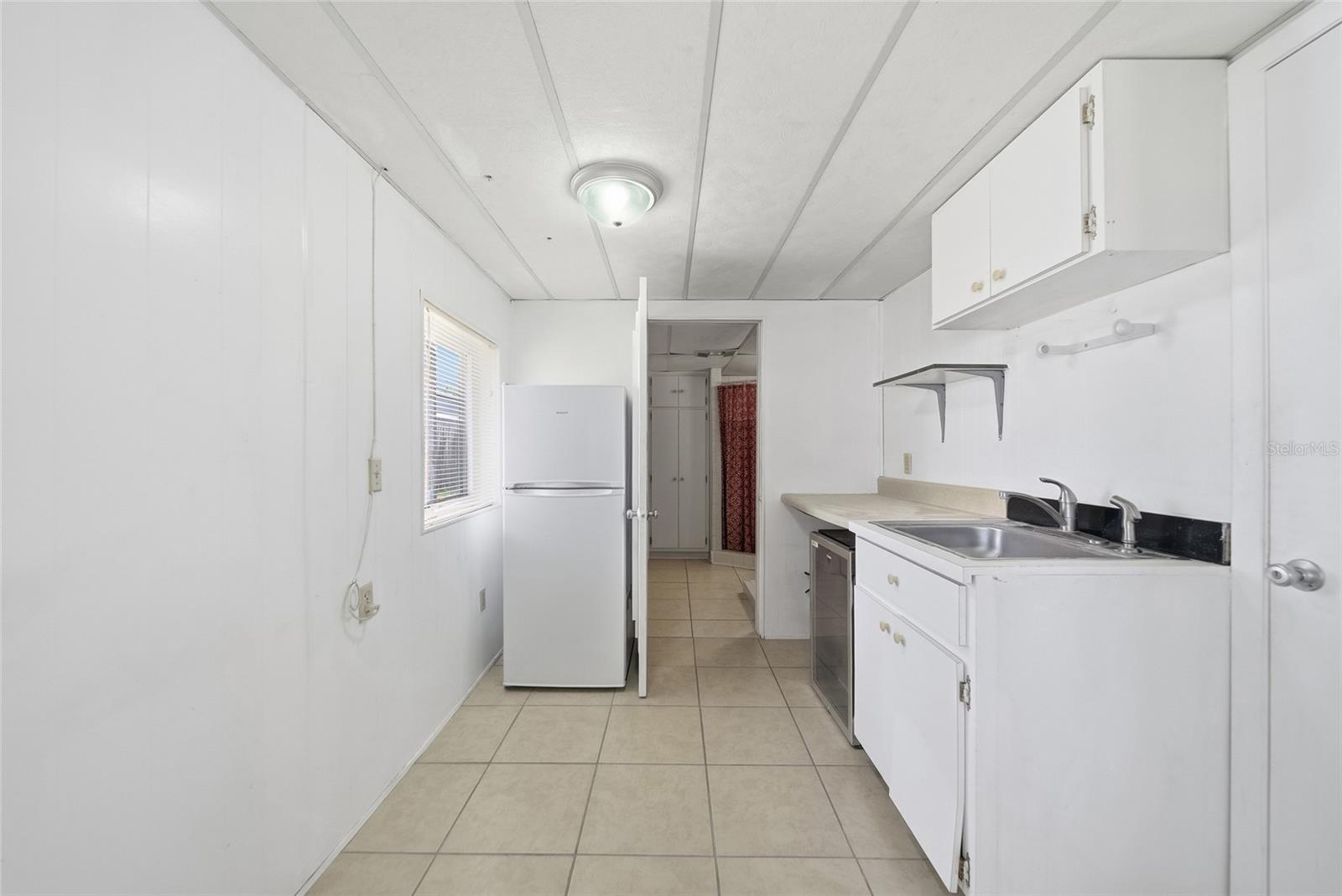 4539 Mile Stretch Dr Property Photo 6