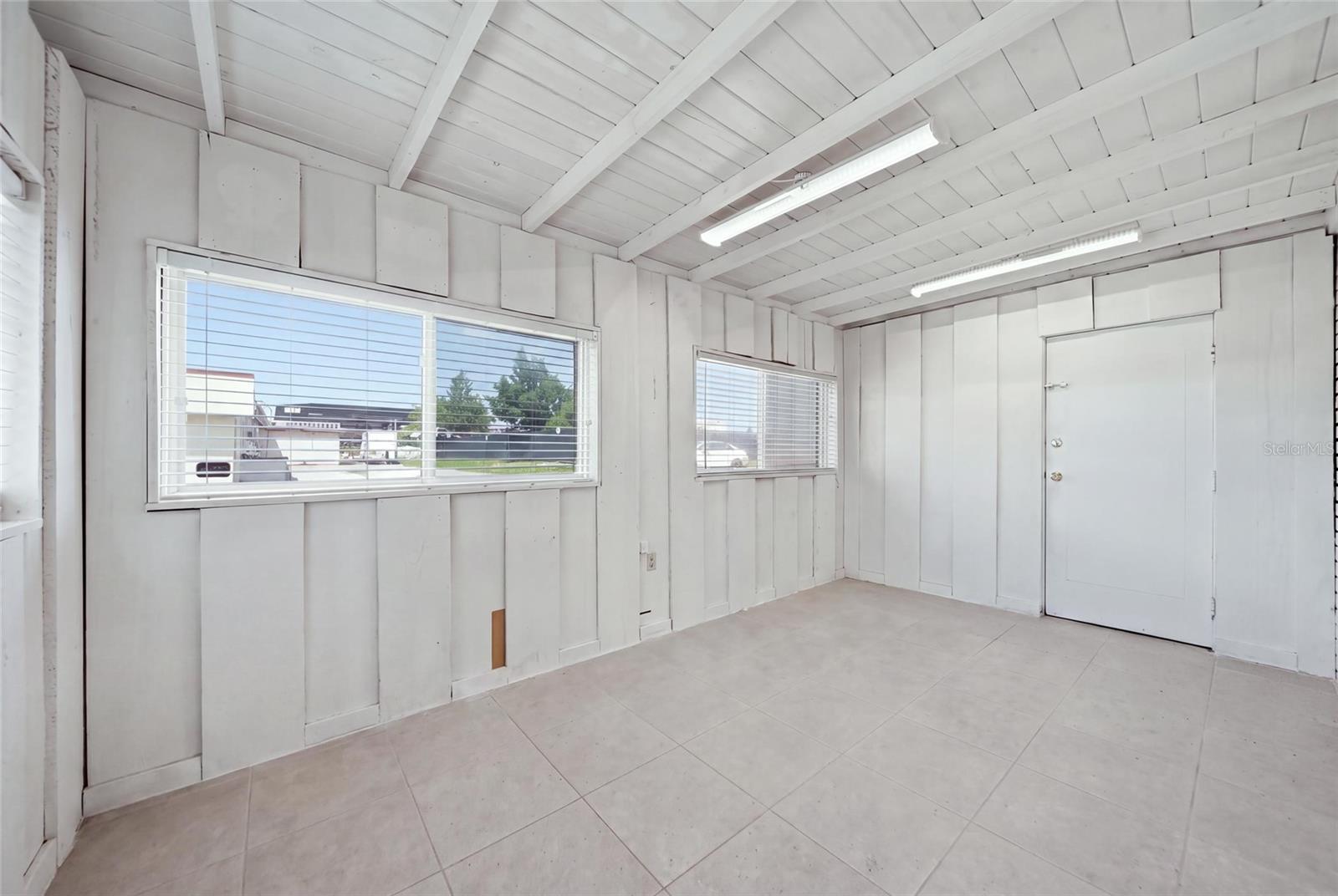 4539 Mile Stretch Dr Property Photo 8
