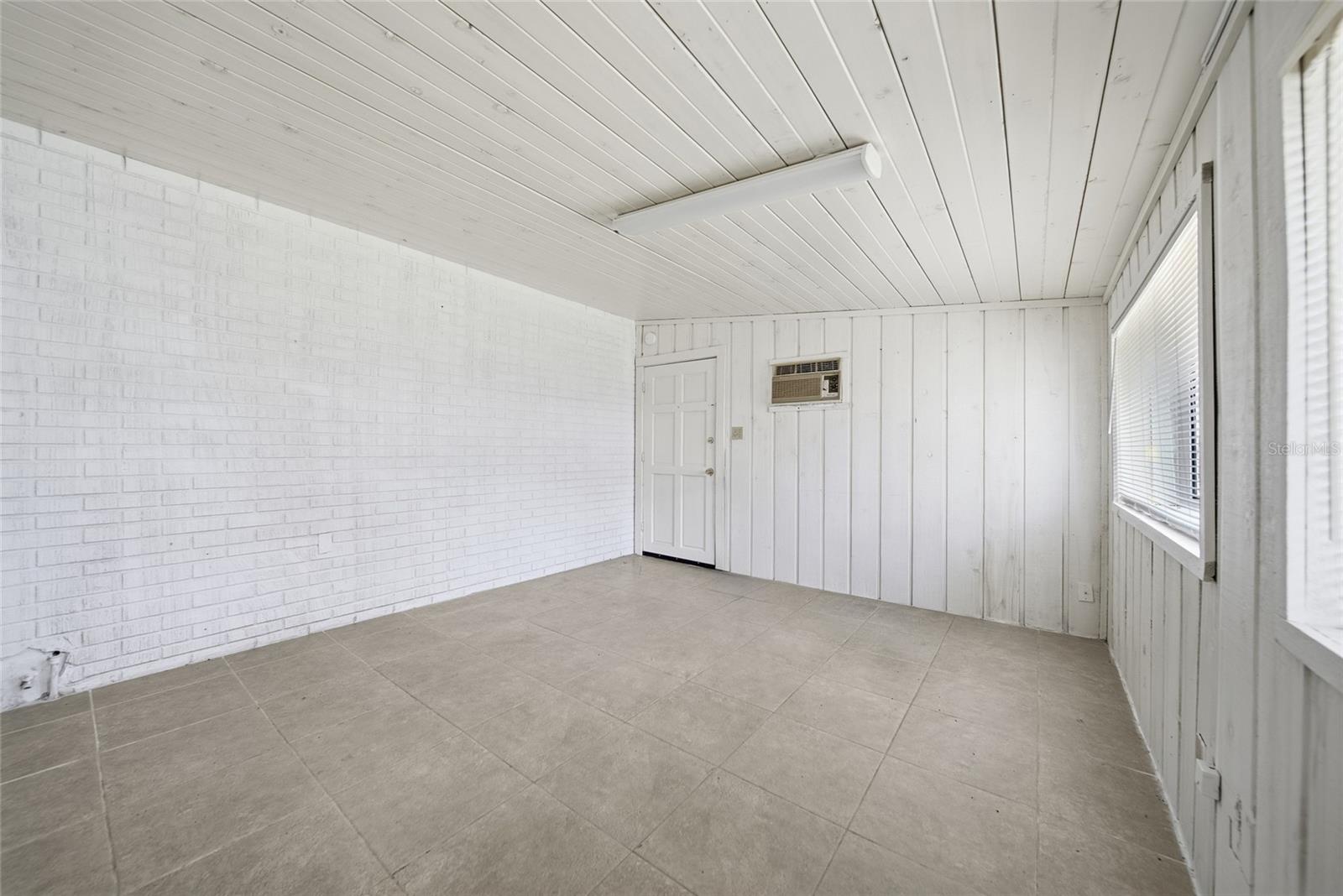 4539 Mile Stretch Dr Property Photo 17